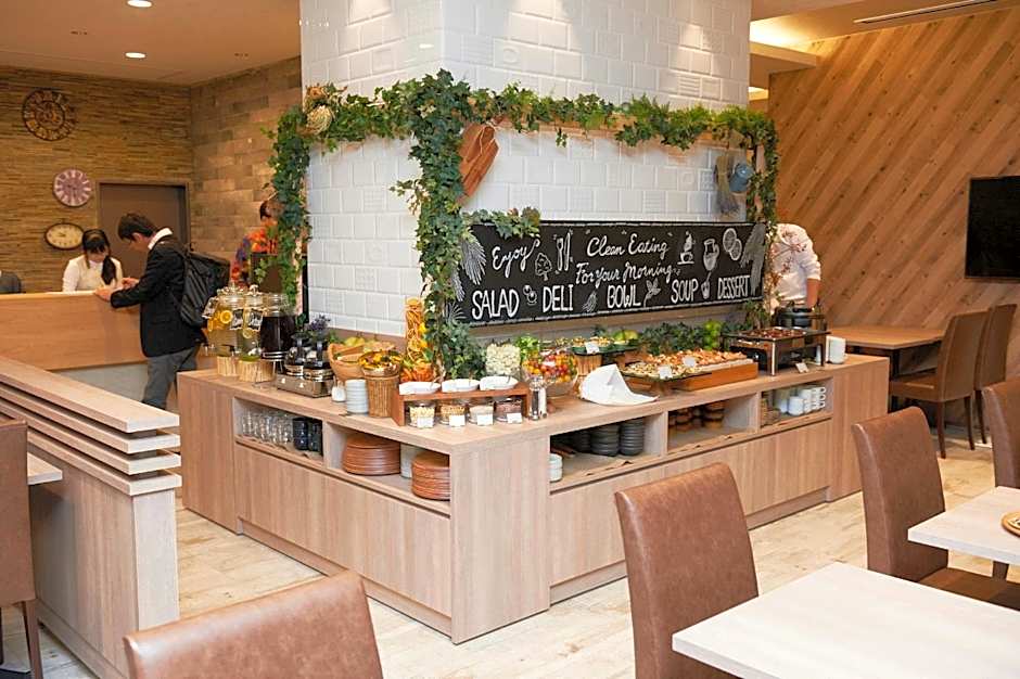 Quintessa Hotel Tokyo Haneda Comic and Books