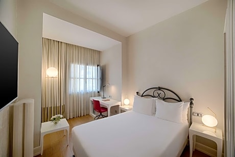 Superior Room for Single Use with Breakfast - Special Deal Package