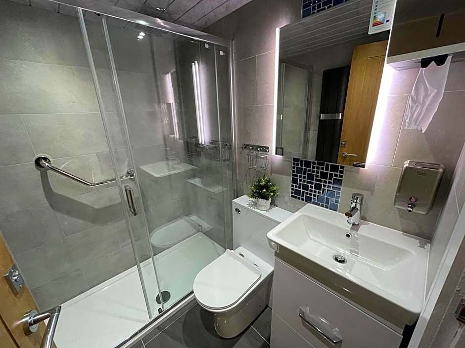 Hendham House - Near Etihad Stadium, CoOp Live Arena, AO Arena, Piccadilly Train Station & Manchester City Centre