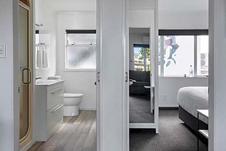 Queen Suite - Ground Floor