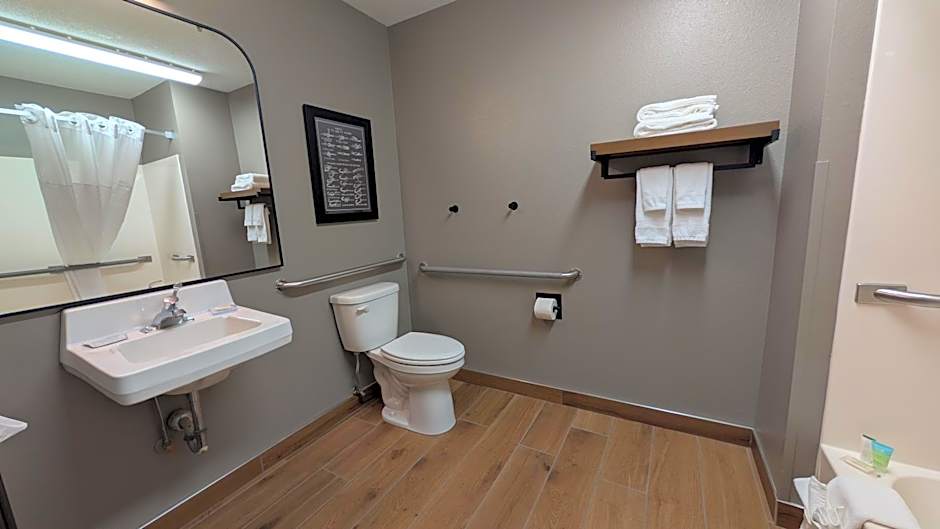 Super 8 by Wyndham Perham