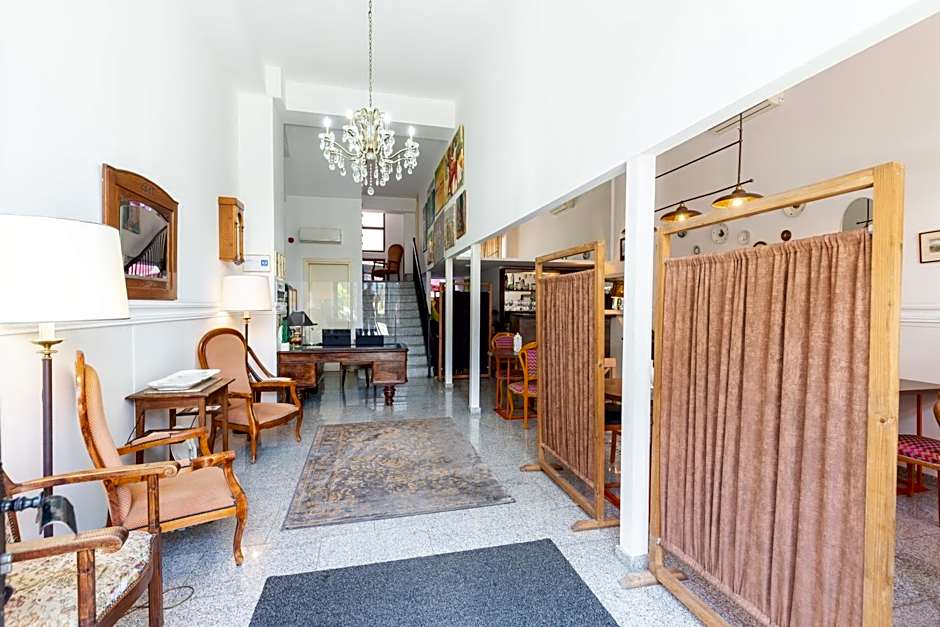 Hotel N16