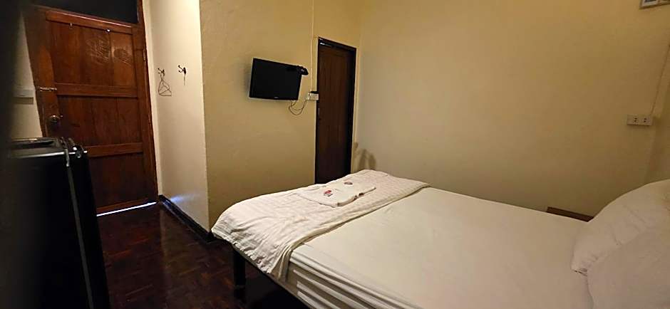 P.L.P Guesthouse - Mae Hong Son