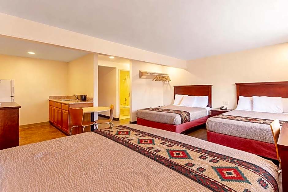 Motel 6 Pendleton, OR - West