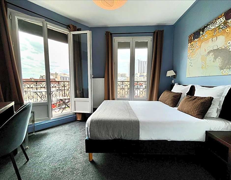 Photo 1 of 39 of Odessa Montparnasse