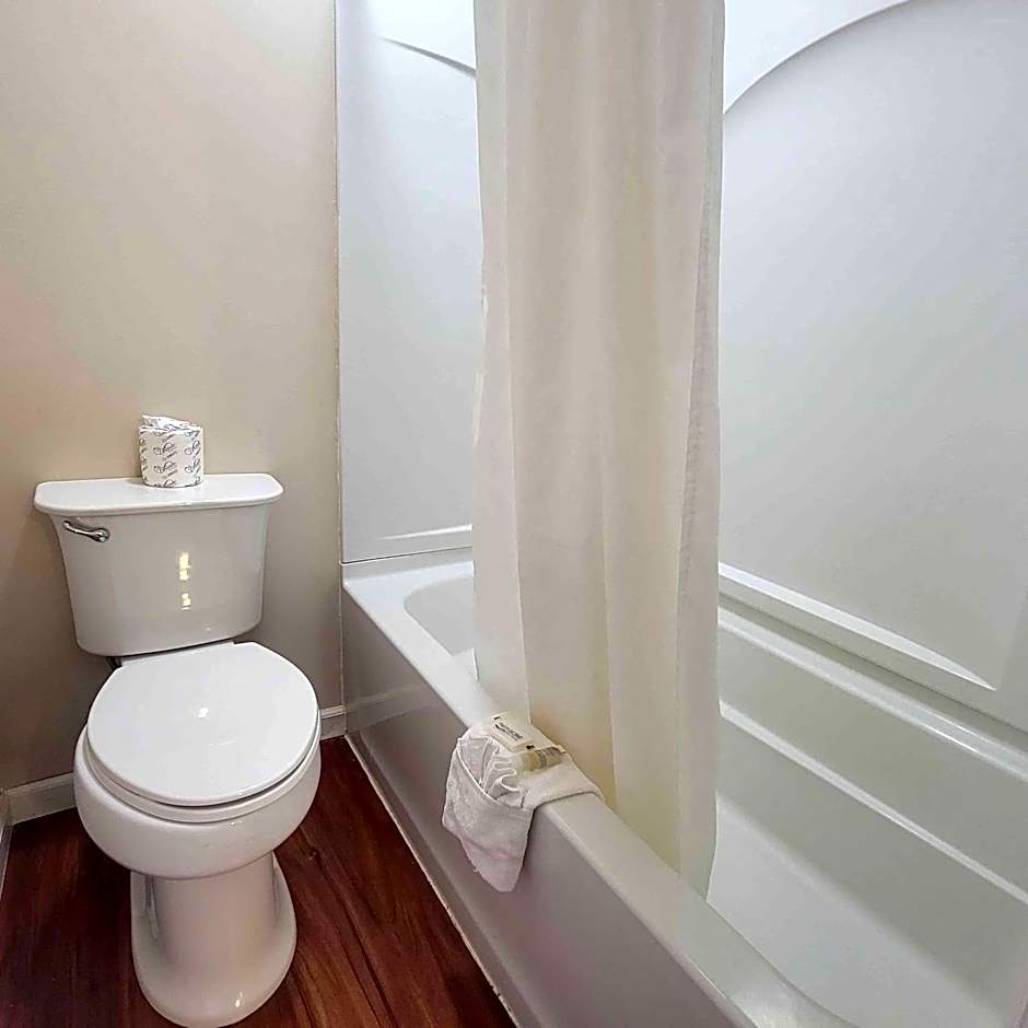 Early American Motel