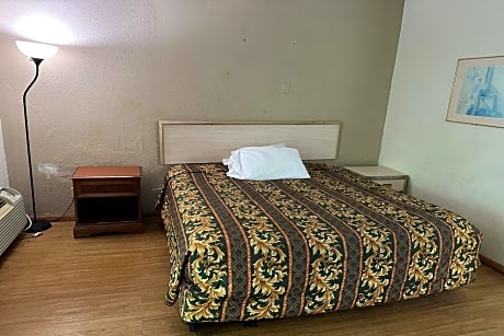Queen Bed Smoking