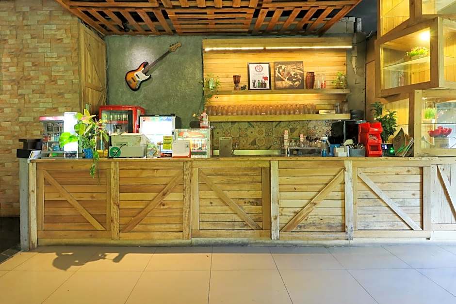 Labuana Homestay & Cafe Garden