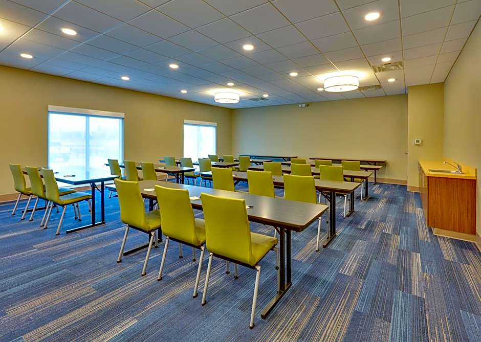 Holiday Inn Express & Suites Plano East By IHG
