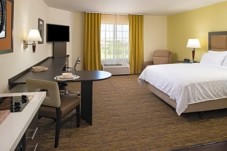 Queen Studio Suite