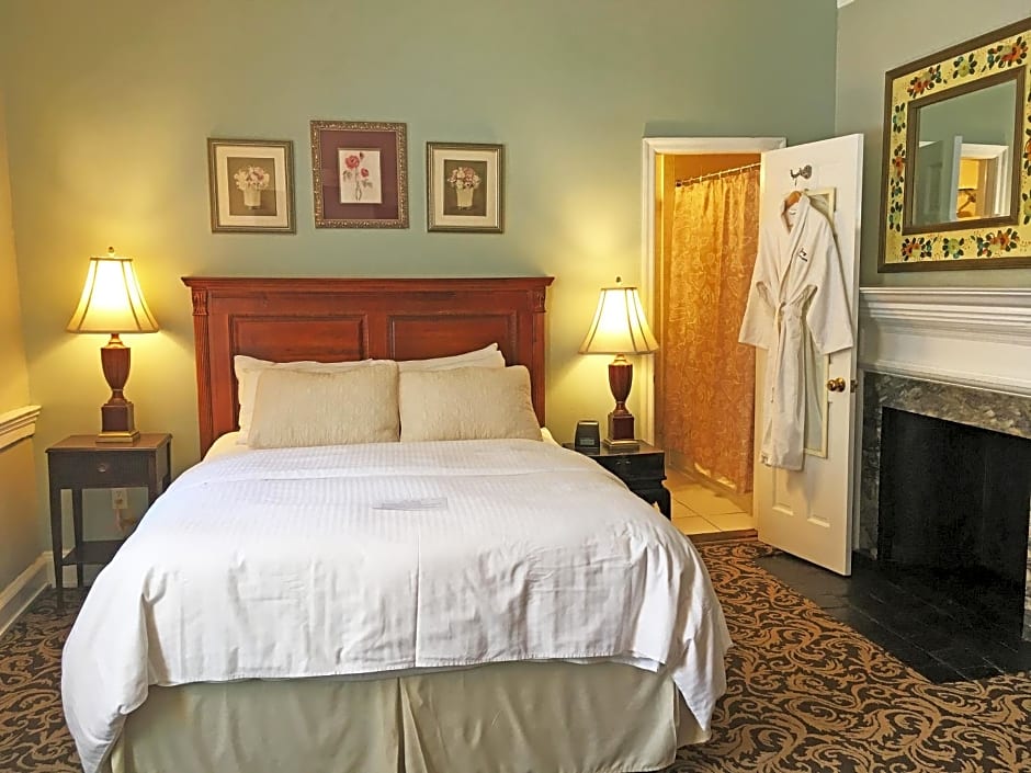 Morris House Hotel - Bed And Breakfast
