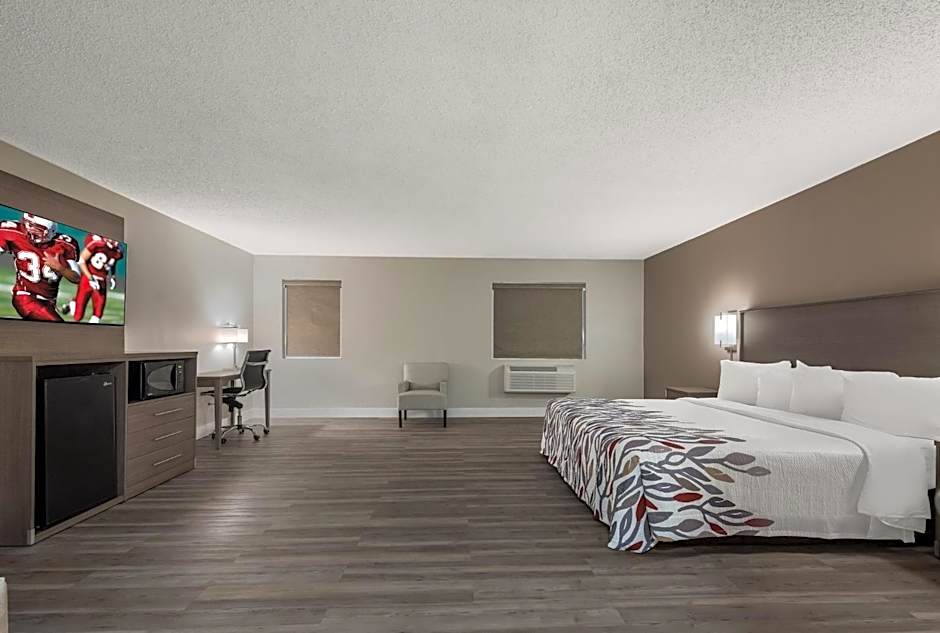 Red Roof Inn & Suites Vineland - Buena