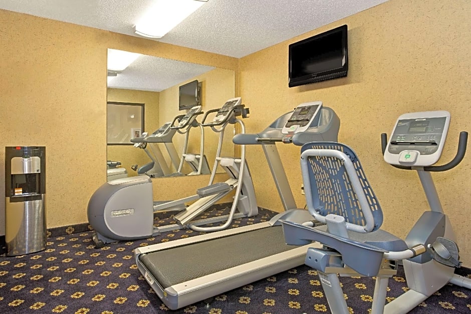 Hawthorn Extended Stay by Wyndham Cincinnati/Sharonville