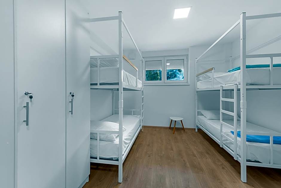 Hostel Elli