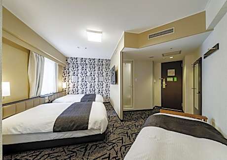 Twin Room with 1 Sofa Bed - Non-Smoking