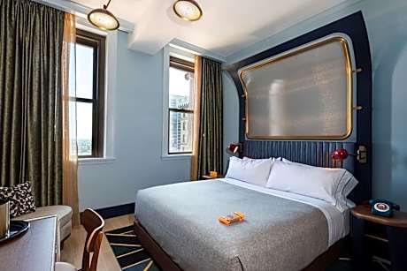 1 King Bed