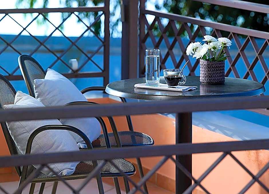 Avantis Suites Hotel