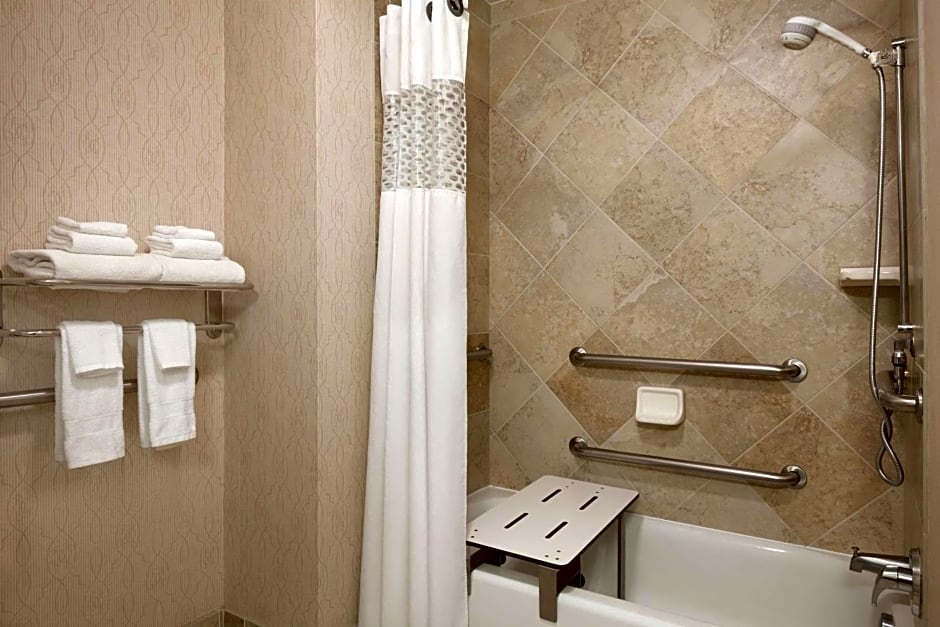 Hampton Inn By Hilton And Suites Washington-Dulles Intl Airport