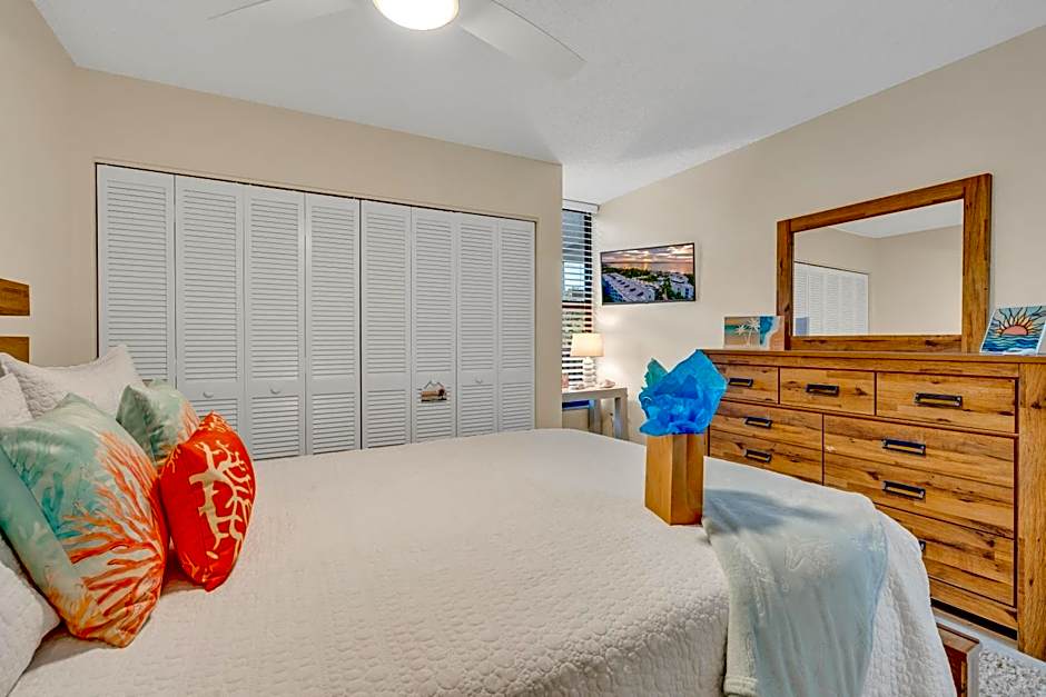 2BR in Key largo w pool and sunset views