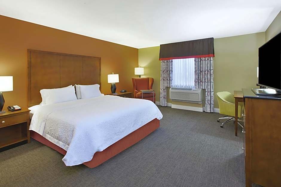 Hampton Inn and Suites Wichita Northeast