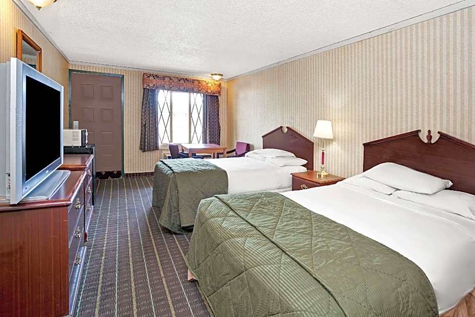 Knights Inn Madison Heights