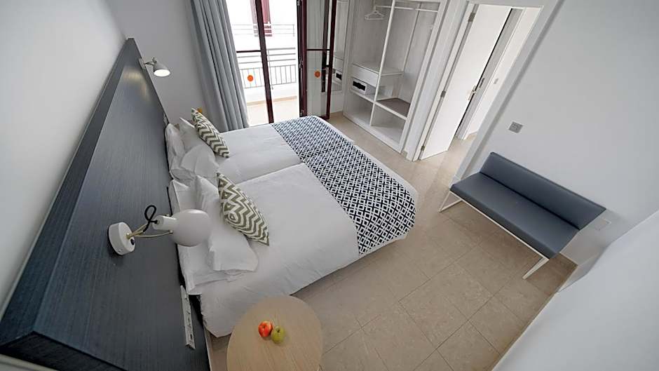 Photo 1 of 4 of Quadruple Room