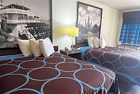 Super 8 by Wyndham Slidell