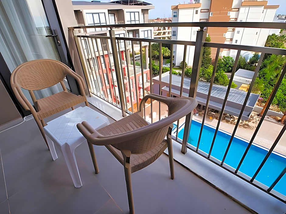 Laristone Suite Spa Hotel