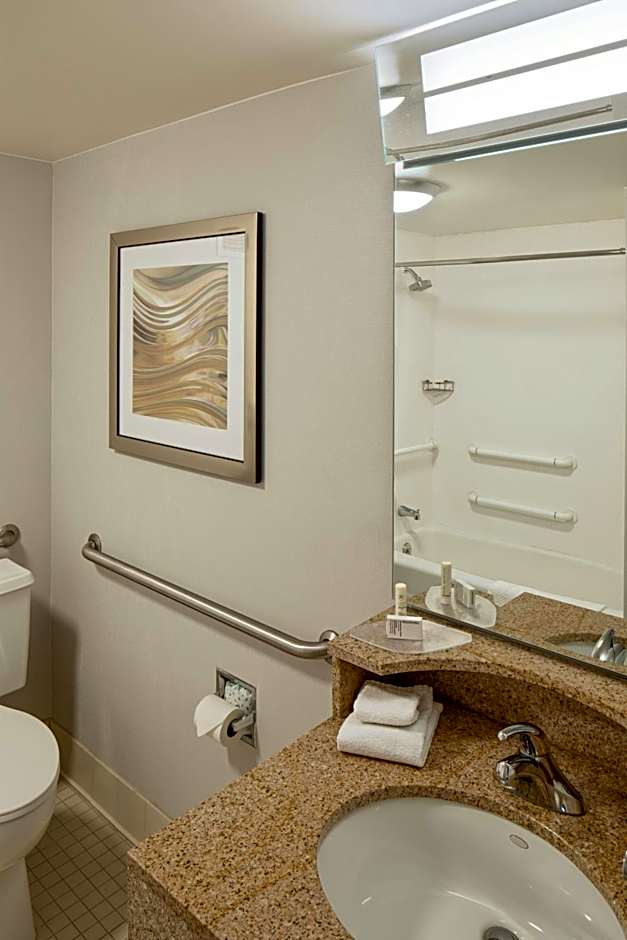 Courtyard by Marriott Cincinnati Blue Ash