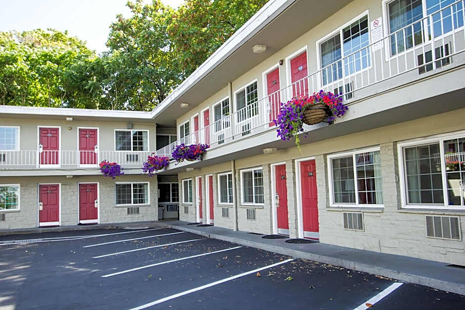 Campus Inn & Suites Eugene Downtown