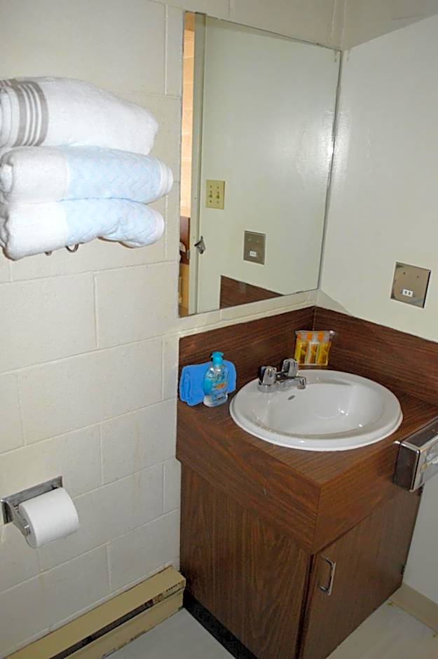 A1 Motel And Campground