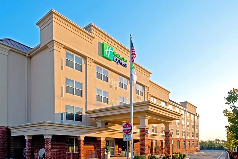 Holiday Inn Express Woodbridge By IHG