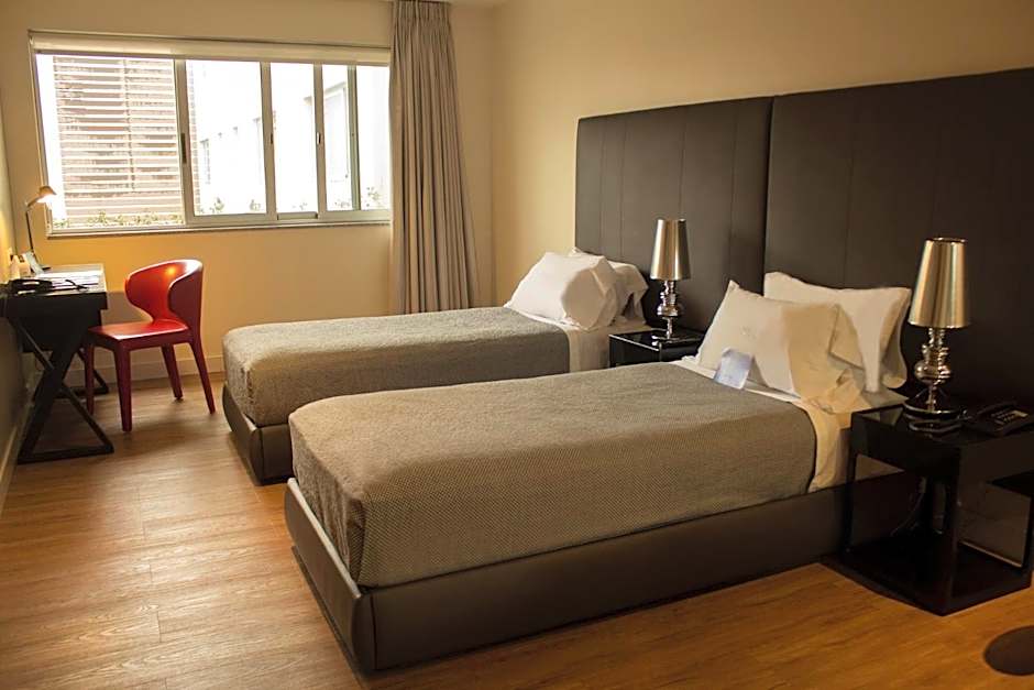 Regency Way Montevideo Hotel