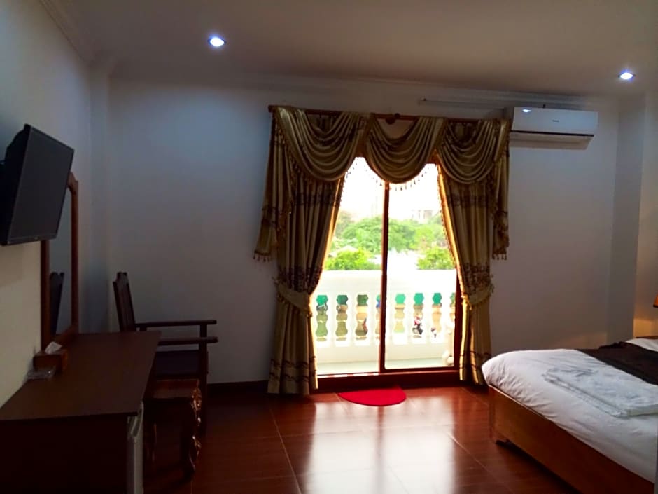 Emerald Bb Battambang Hotel