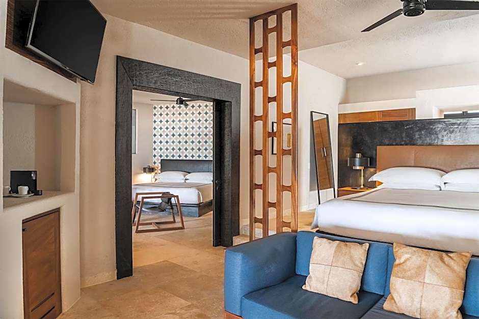 Thompson Zihuatanejo, A Beach Resort by Hyatt