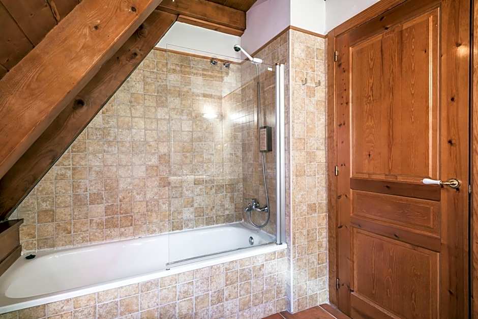 Apartamentos SNO Mont Romies Unhola
