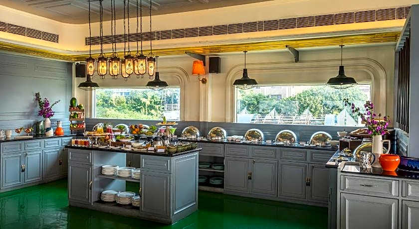 Polo Floatel Kolkata