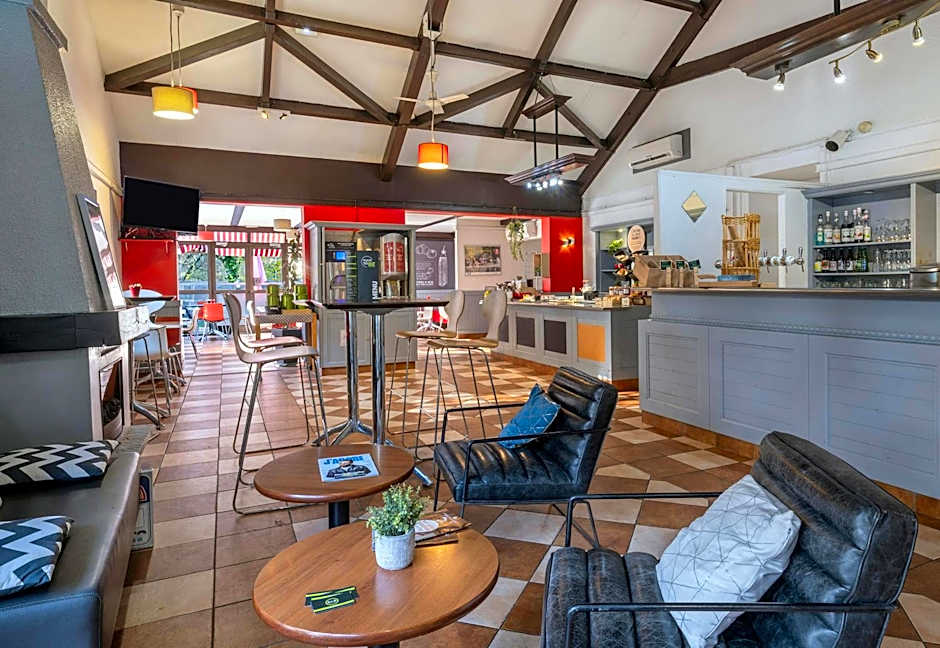 B&B HOTEL Niort Sud Venise Verte