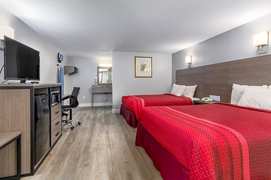 Captains Quarters Motel & Conference Center
