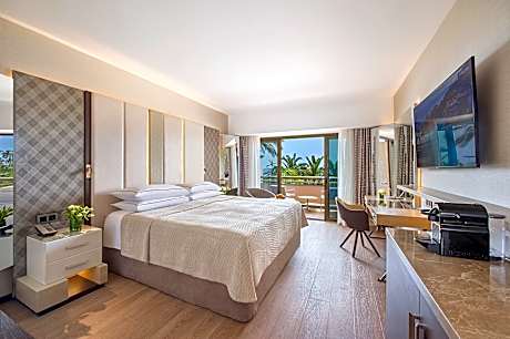 BEACH STUDIO UPPER FLOOR