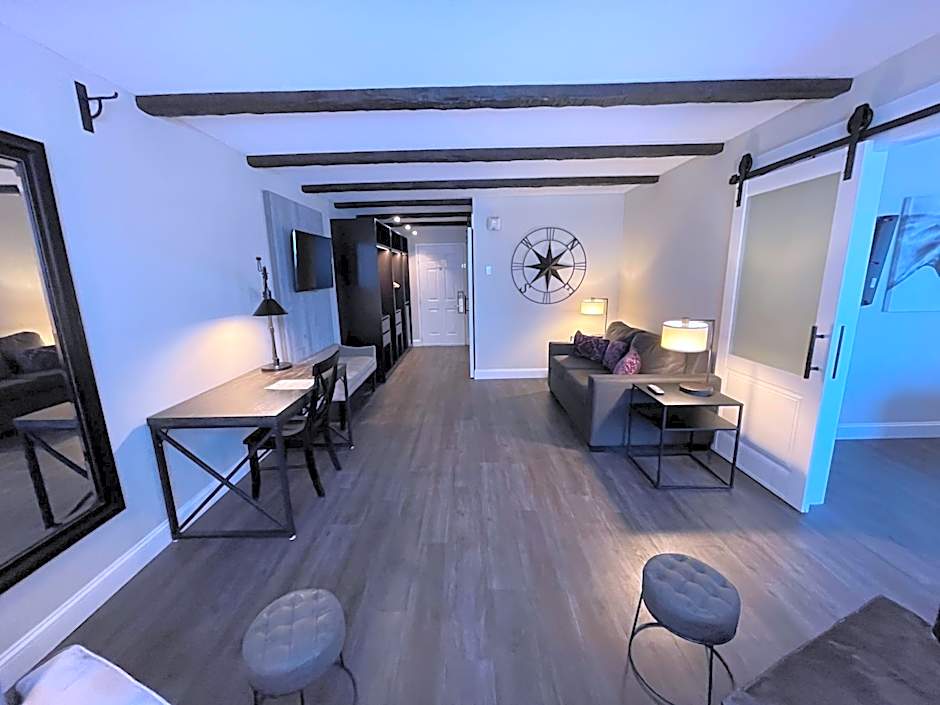 The Century House, an Ascend Collection Hotel