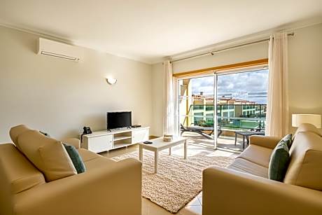 Two-Bedroom Standard Townhouse - 6 Adults