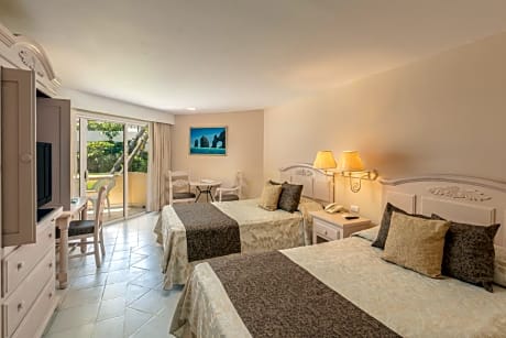 Two Double Beds with Garden View