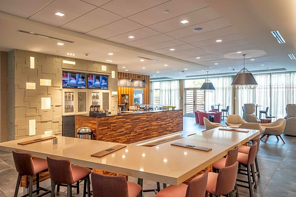 Courtyard by Marriott Charleston-North Charleston