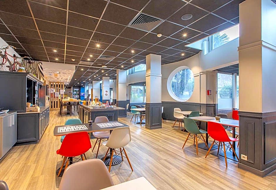 B&B HOTEL Orléans Centre Foch