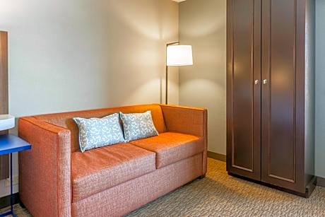 King Room with Sofa Bed and Study - Non-Smoking