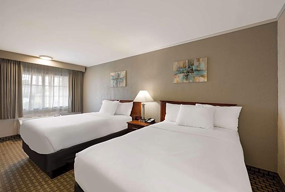 SureStay Plus by Best Western Woodbury Inn