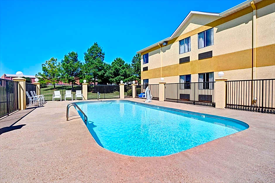 Super 8 by Wyndham Hernando