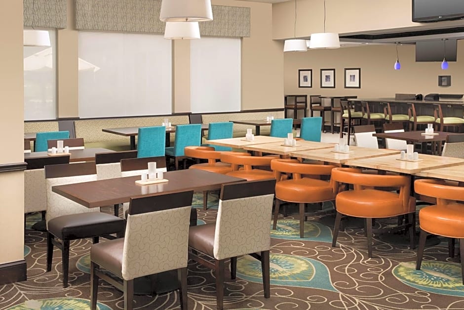 Hilton Garden Inn Winston-Salem/Hanes Mall