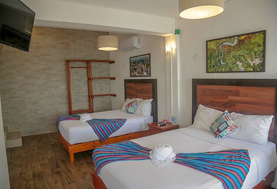 Seven Blue House Village & Lodge